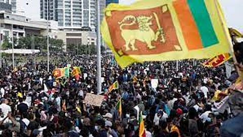இலங்கையில் மீண்டும் போராட்டம் வெடித்தது- கண்ணீர் புகை குண்டு வீச்சு