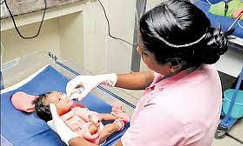கோவை அரசு ஆஸ்பத்திரியில் தாய்ப்பால் வங்கிக்கு 2344 போ் தானம்