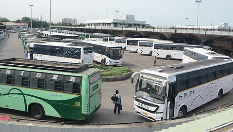 நாளை மறுநாள் முதல் தீபாவளி சிறப்பு பஸ்கள் இயக்கம்- கோயம்பேடு பகுதியில் போக்குவரத்து மாற்றம்