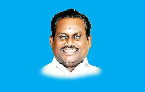 திருச்செந்தூர் சுப்பிரமணியசுவாமி கோவில் உள்பிரகாரத்தில் பக்தர்கள் விரதம் இருக்க அனுமதிக்க வேண்டும்- அ.தி.மு.க. மாவட்ட செயலாளர் சண்முகநாதன் வலியுறுத்தல்