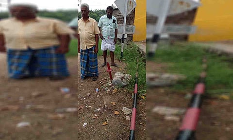  சேதமடைந்த கொடிக்கம்பங்களை படத்தில் காணலாம்.
