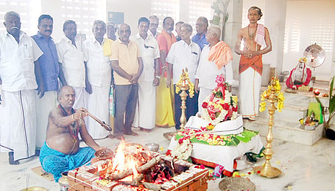 குருபூஜை விழா நடந்தது.