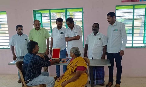 இலவச கண் சிகிச்சை முகாம் நடைபெற்ற காட்சி.