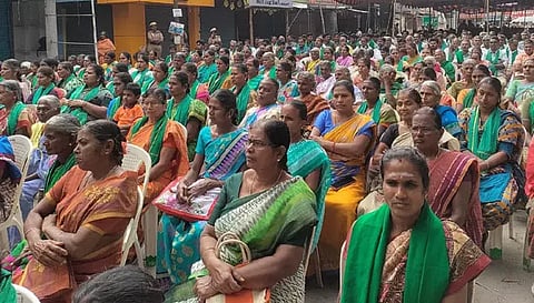 சிப்காட் அமைப்பதற்கு எதிர்ப்பு: அன்னூரில் விவசாயிகள் உண்ணாவிரதம்-கடைகள் அடைப்பு