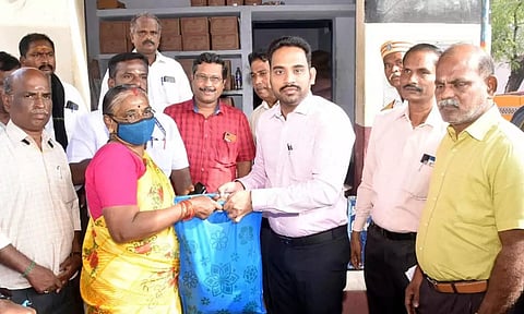 செறிவூட்டப்பட்ட அரிசி வினியோகத்தை மாவட்ட கலெக்டர் மேகநாதரெட்டி தொடங்கி வைத்தார்.