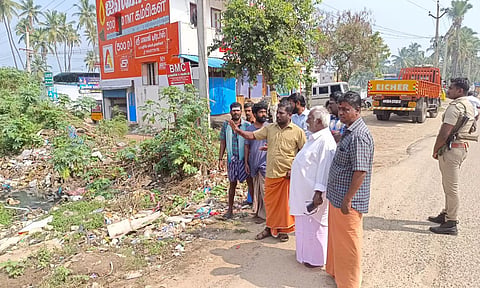 எம்.ஆர்.காந்தி எம்.எல்.ஏ ஆய்வு செய்தபோது எடுத்த படம் 