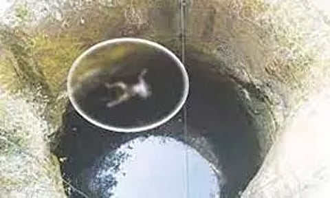 கிணற்றில் பிணமாக கிடந்த வாலிபர்