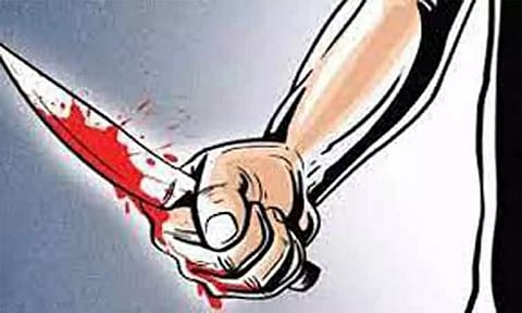 பிறந்த நாள் பலூன் விழுந்த தகராறில் வாலிபருக்கு கத்தி வெட்டு