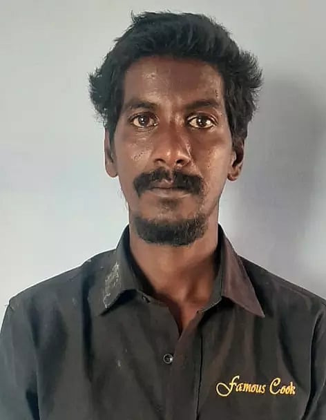 மோட்டார் சைக்கிள்கள் திருடிய வாலிபர் கைது