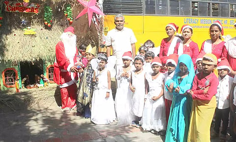 சாமளாபுரம் லிட்ரசி மிஷன் மெட்ரிக் பள்ளியில் கிறிஸ்துமஸ் விழா