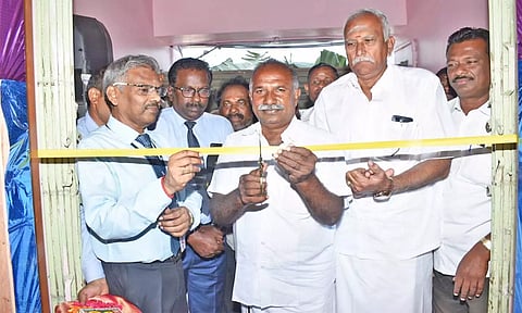 திறப்பு விழா நடைபெற்றபோது எடுத்தபடம்.