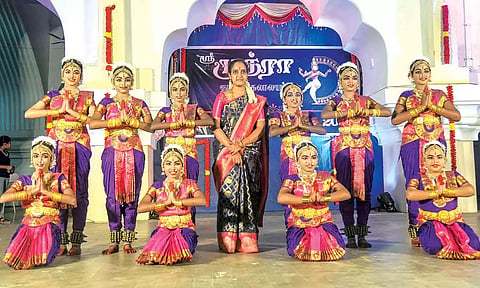 தஞ்சையில் சலங்கை பூஜை விழா நடைபெற்றது. 