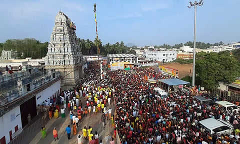 மாசாணியம்மன் கோவிலில் இன்று குண்டம் திருவிழா கொடியேற்றம்: திரளான பக்தர்கள் பங்கேற்பு