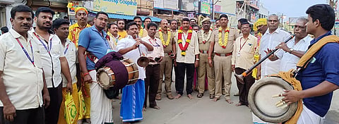 சென்னிமலை முருகன் கோவில் தேரோட்டத்தில் பழமை மாறாத மரியாதை