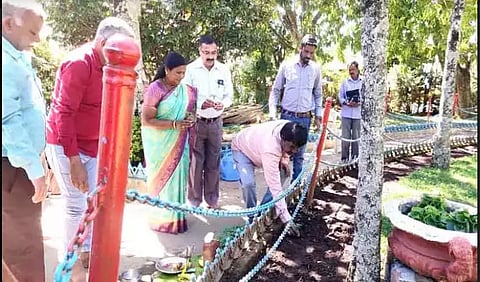 கோத்தகிரியில் நேரு பூங்காவில் 30 ஆயிரம் மலர் நாற்றுகள் நடவு