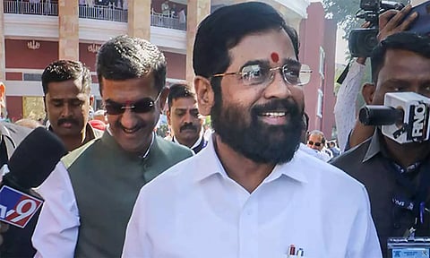 இவர்கள்தான் சட்டப்பூர்வ சிவ சேனா... ஏக்நாத் ஷிண்டே தரப்புக்கு அங்கீகாரம் வழங்கியது தேர்தல் ஆணையம்