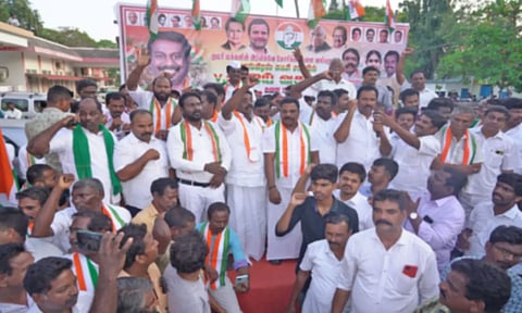 கண்டன ஆர்ப்பாட்டம் நடைபெற்றபோது எடுத்த படம் 