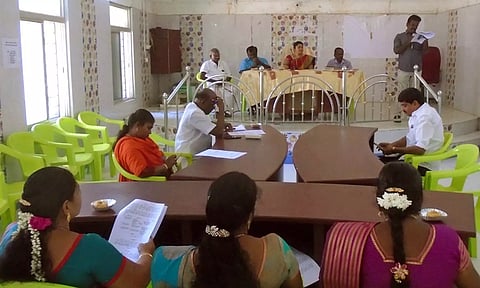  யூனியன் கூட்டம் நடந்த போது எடுத்த படம்.