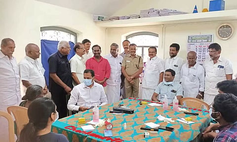 இலவச கண் சிகிச்சை முகாம் நடைபெற்ற காட்சி. 