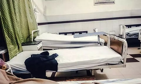 கடும் நிதி நெருக்கடி... பாகிஸ்தான் மருத்துவமனைகளில் இன்சுலின், டிஸ்பிரின் மருந்துகள் தீர்ந்துவிட்டன