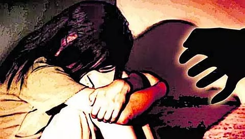 சிறுமிக்கு பாலியல் தொல்லை; தொழிலாளி கைது