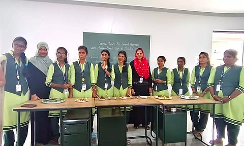 விழிப்புணர்வு முகாம் நடந்த போது எடுத்த படம்.