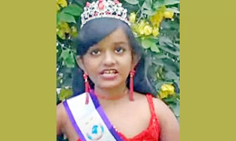 துபாயில் நடைபெற்ற அழகிப் போட்டியில் 'பிரின்சஸ் ஆப் ஆசியா' விருது வென்ற கேரள 10 வயது சிறுமி