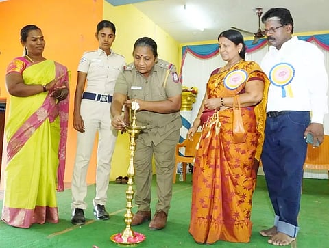 உலக மகளிர் தின விழா