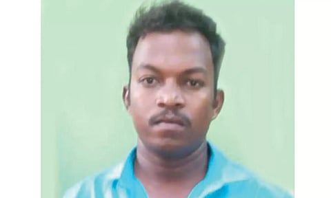 பிளஸ்-2 மாணவி கர்ப்பம்: விசாரணையின்போது தப்பி ஓடிய போலீஸ்காரர் கைது