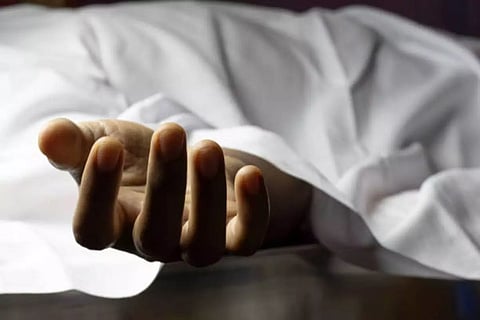 பவானி ஆற்றில் பிணமாக மிதந்து வந்த வாலிபரின் தலை எங்கே?