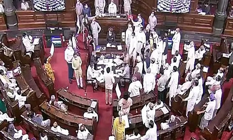 ராகுல் காந்தி எம்.பி. பதவி பறிப்பு விவகாரம்: பாராளுமன்றத்தில் கடும் அமளியால் இரு அவைகளும் ஒத்திவைப்பு