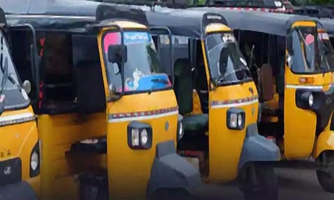 5 ஆட்டோக்கள் பறிமுதல்