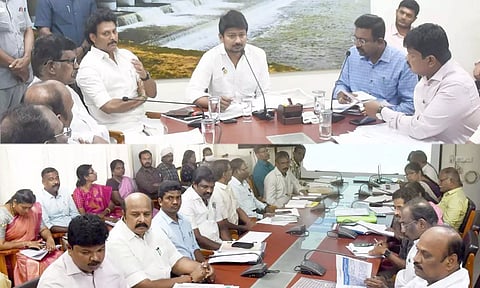 பல்வேறு துறை சார்ந்த வளர்ச்சி திட்ட பணிகள் குறித்து அமைச்சர் உதயநிதி ஸ்டாலின் ஆலோசனை நடத்தினார்.