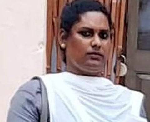 திருநங்கை ரக்க்ஷிதா. 