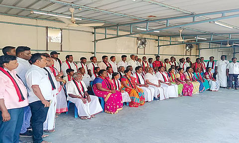  மாற்றுக் கட்சியினர் அமைச்சர் செஞ்சி மஸ்தான் தலைமையில் தி.மு.க.வில் இணைந்தனர்..