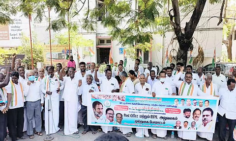 காங்கிரஸ் கட்சியினர் போராட்டம்