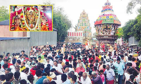 திருக்கோஷ்டியூர் சவுமியநாராயணபெருமாள் கோவில் தேரோட்டம் தொடங்கியபோது எடுத்த படம்.