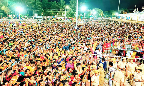மேல்மலையனூர் அங்காளம்மன் கோவிலில் அமாவாசை விழா: லட்சக்கணக்கான பக்தர்கள் தரிசனம்