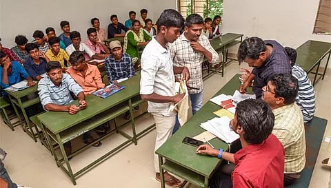  சிறப்பு பிரிவினருக்கான கலந்தாய்வு நடந்தபோது எடுத்தபடம்.