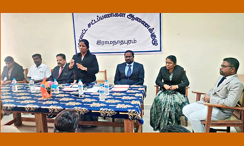 மக்கள் நீதிமன்றம் மாவட்ட சட்டப்பணிகள் ஆணைக்குழு தலைவரும், முதன்மை மாவட்ட நீதிபதியுமான விஜயா தலைமையில் நடந்தது.