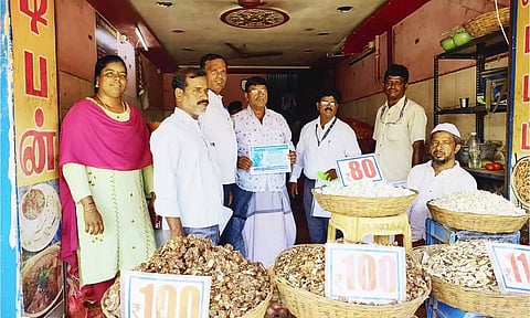 கடைகளில் குழந்தை தொழிலாளர் குறித்து ஆய்வு