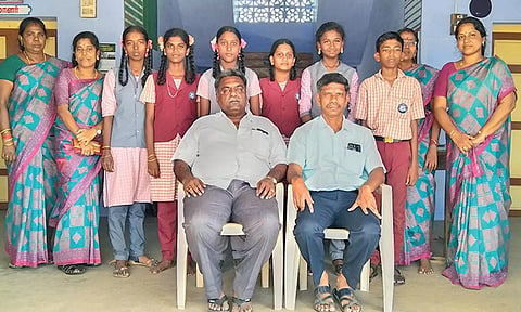 தேசிய திறனாய்வு தேர்வில் வெற்றி பெற்ற மாணவர்களுக்கு பாராட்டு