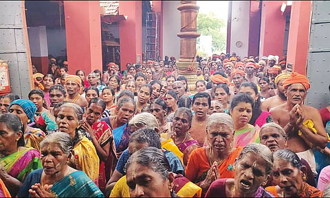 சாமிதோப்பு தலைமைப்பதியில் பக்தர்கள் திரண்டு சாமி தரிசனம்