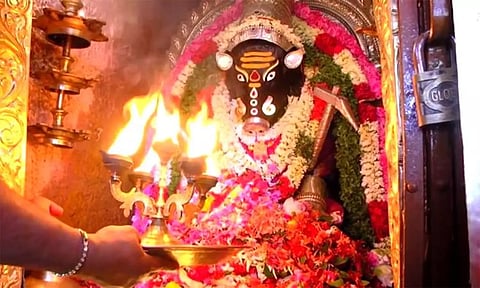 ஆஷாட நவராத்திரி: சிறப்பு அலங்காரத்தில் வராஹி அம்மன்