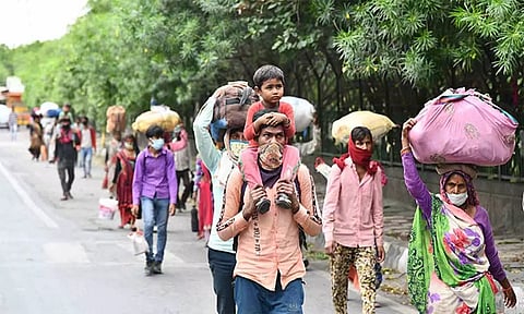 வெளி மாநில தொழிலாளர்களின் விவரங்களை பதிவேற்ற வேண்டும்
