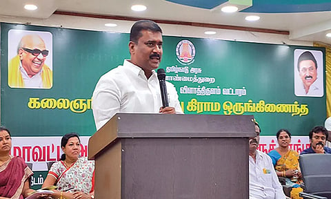கூட்டத்தில் மார்கண்டேயன் எம்.எல்.ஏ. கலந்து கொண்டு பேசிய போது எடுத்த படம்.