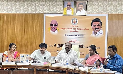 தமிழ்நாடு பனைமரத் தொழிலாளர்கள் நல வாரியத்தின் 6-வது கூட்டம்: எர்ணாவூர் நாராயணன் தலைமையில் நடந்தது