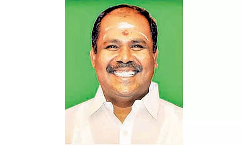 சாலை வரி உயர்வை அரசு கைவிட வேண்டும்: ஆர்.பி.உதயகுமார்