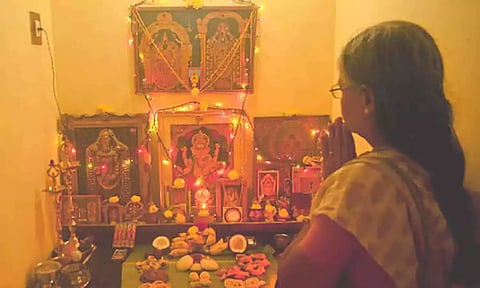 தீராத துன்பங்களை தீர்க்கும் குலதெய்வ மண்...