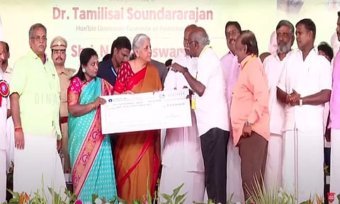 பவ்டா மகளிர் சுய உதவிக்குழுக்களுக்கான கடன் அனுமதி கடிதத்தை மத்திய நிதி மந்திரி நிர்மலா சீத்தாராமன் பவ்டா நிதி நிறுவன நிர்வாகிகளிடம் வழங்கினார். 